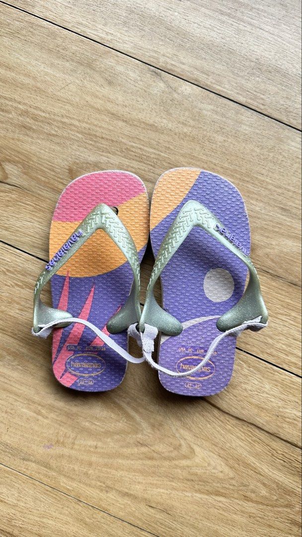 Havaianas Kids Flip Flops with Strap (Category: Babies & Kids Fashion) located in Taguig. Submitted by bpyte0408 (Listing ID 1441626141, Image 1). Description: Havaianas Kids Flip Flops with Strap Size 23-24 Still in good condition Strap is still ok.
