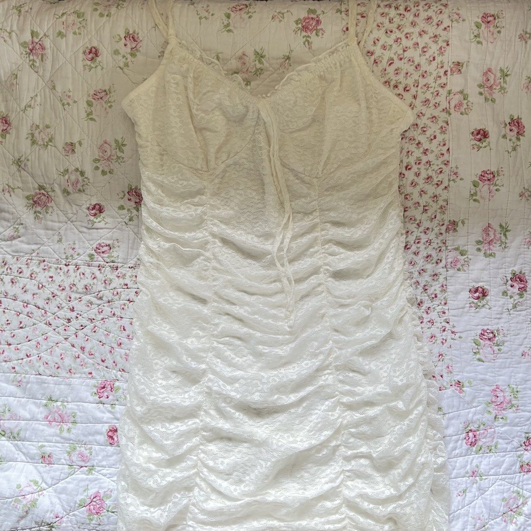H&M White Lace Dress (Category: Dresses) located in Malabon City. Submitted by matchanlillies (Listing ID 1441613459, Image 2). Description: 🪽 payment first basis 🐇 GCASH/MAYA only 🪞 will not entertain lowballers, prices are firm 🧸 buyer must shoulder delivery charge 🩰 Malabon/Taft RFS: decluttering, doesn't fit me tags: isa the label, beyond collective, miu the label, phia the label, brandy melville, heure141 the label, just because, hollis