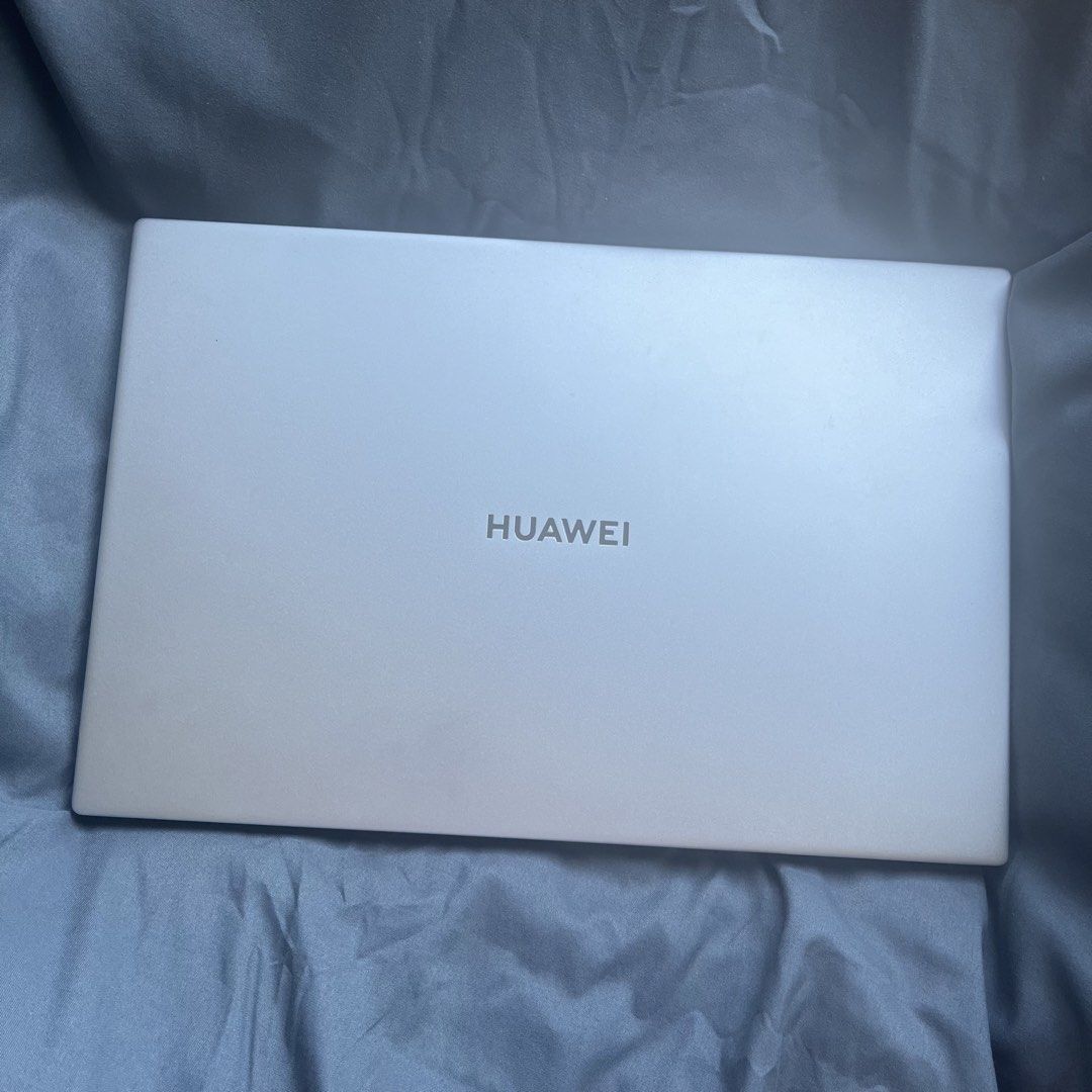 Huawei Matebook D14 (see details below) (Category: Laptops & Notebooks) located in Quezon City. Submitted by dakiclutter (Listing ID 1441705401, Image 2). Description: HUAWEI Matebook D14 Bought from Villman SM North Branch > Sleek design Device name: LAPTOP-SGKGIL7D • Processor: Intel(R) Core(TM) i5-10210U • CPU @ 1.60GHz (2.11 GHz) • Installed RAM: 8.00 GB • System type: 64-bit operating system, x64-based processor • Pen and touch No pen or tou