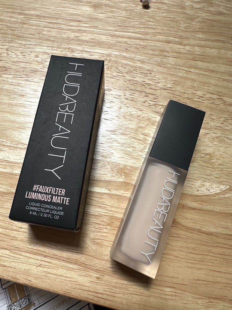 Hudabeauty Liquid Concealer 9ml shade Honey 1.7B (Category: Makeup) located in Cebu City. Submitted by cebucitybased (Listing ID 1441642780, Image 1). Description: Brand New Hudabeauty #Fauxfilter Luminous Matte Liquid Concealer Weight: 9ml Shade: Honey 1.7B Expiration: 03/2027.