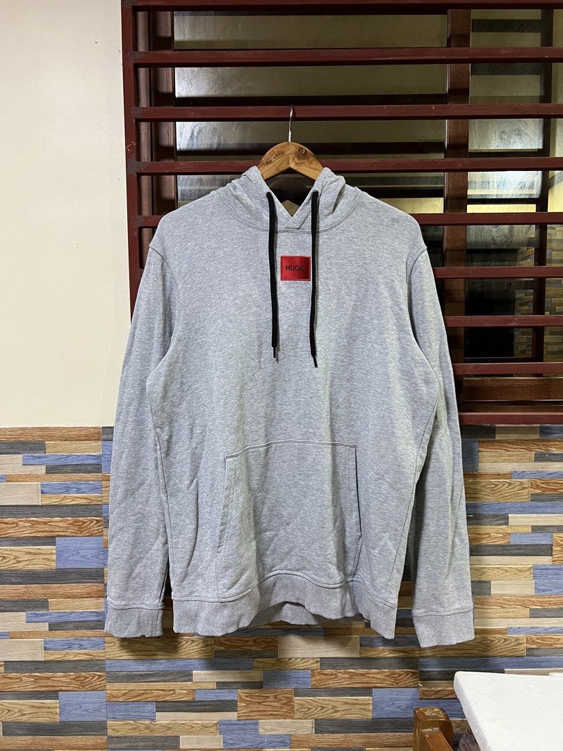 Hugo Boss Hoodie Jacket (Category: Coats, Jackets and Outerwear) located in Iba. Submitted by saploot (Listing ID 1441751176, Image 1). Description: Excellent condition No issue 21-22x29.