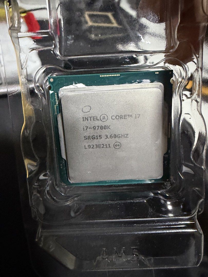 Intel i7-9700K 9th Gen Processor472095379183390720