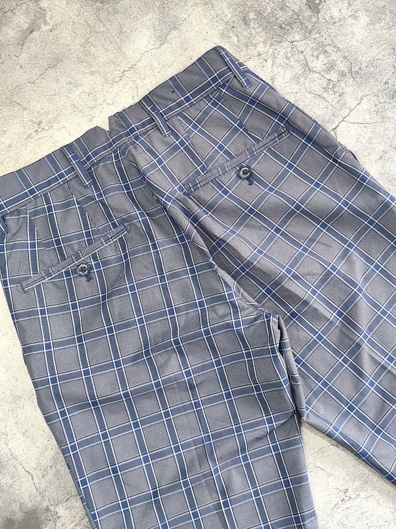 J lindeberg ellot slim fit micro pant (Category: Trousers) located in Quezon City. Submitted by 110collectionsph (Listing ID 1441738334, Image 3). Description: Good as new 🔥 Tag nlang kulang parang brand new na. PRELOVED J|L ELLOT SLIM FIT MICRO PANT | 29/32 SIZE ON TAG | LENGTH 36.5 | P2,498 | PRISTINE CONDITION NO ISSUE | 10/10 COLOR RATE AND CONDITION Available online and in-store. Small shop location Cubao Quezon City.