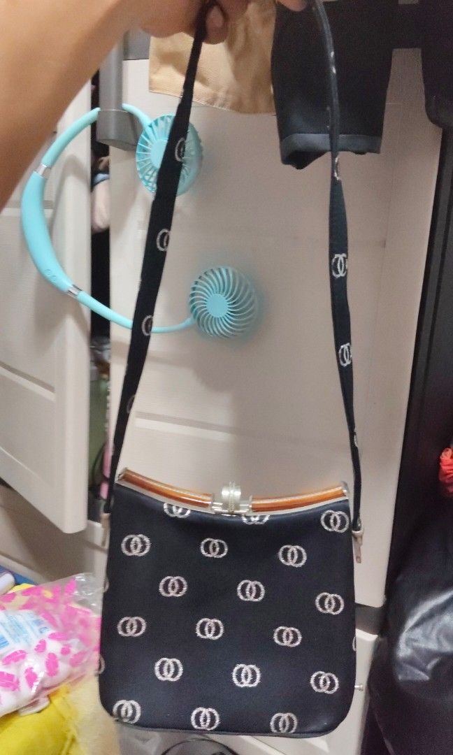 Japan bag (Category: Cross-body Bags) located in San Jose del Monte. Submitted by thrift2luxx (Listing ID 1441745388, Image 1). Description: orig from japan.