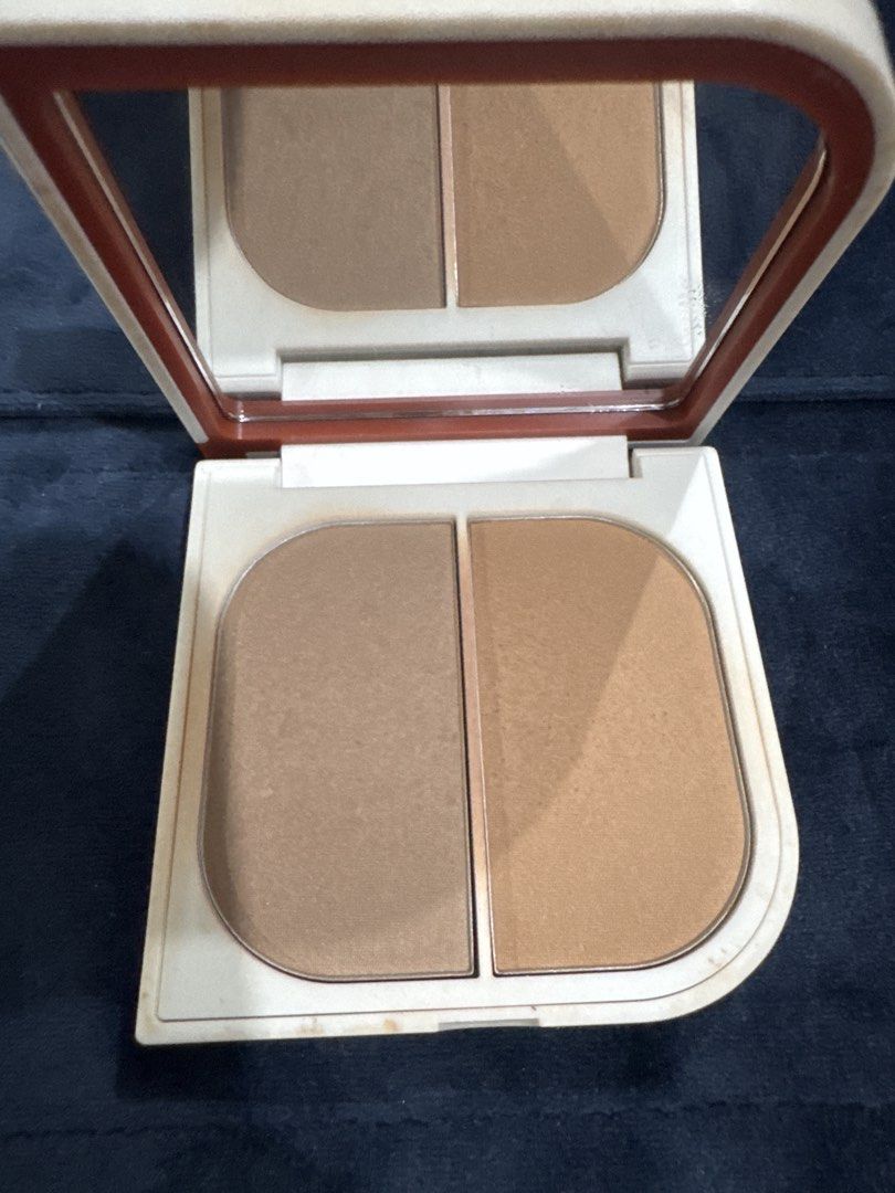 Jelly x Vice Cosmetics Contour Powder (Category: Makeup) located in Manila. Submitted by preloved_sophia (Listing ID 1441672165, Image 1). Description: .