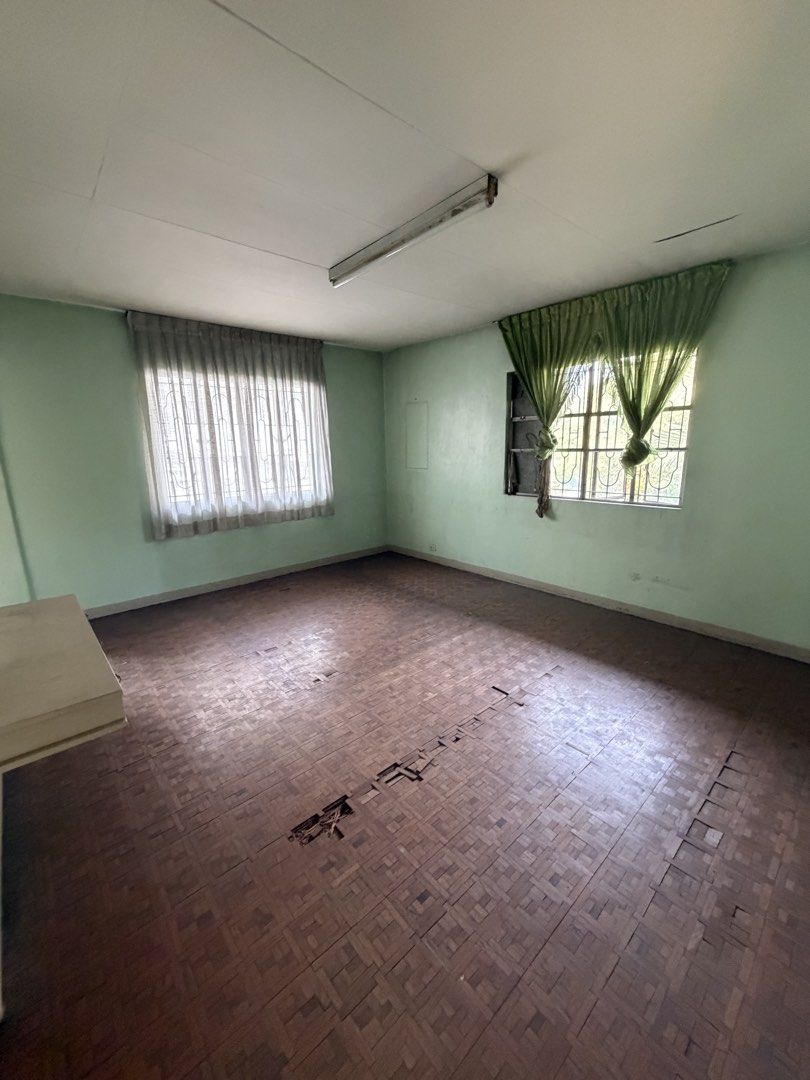 Kapitolyo Pasig at 120,000 per sqm (Category: House & Lot) located in Taguig. Submitted by brokerhanstaneo_09178038728 (Listing ID 1441639079, Image 3). Description: Kapitolyo Pasig House and Lot for sale Lot size 498 sqm Lot value Nice Neigborhood. Guarded.