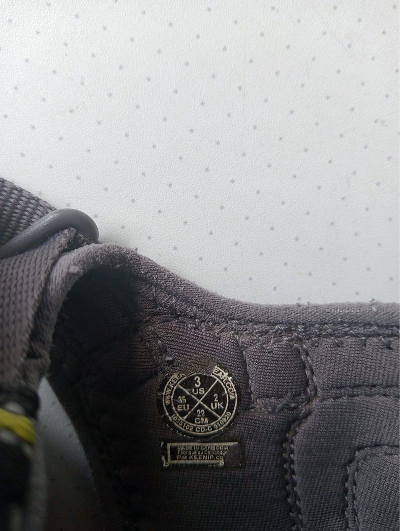 KEEN Newport H2 Water Sandals Kids Size 3 (Category: Babies & Kids Fashion) located in Singapore. Submitted by iluvgoods (Listing ID 1441633431, Image 2). Description: - KEEN Newport H2 water sandals for kids - Colour: Grey with yellow accents - Features quick-dry webbing - Easy on/off with hook and loop straps - Ideal for outdoor adventures and water play - Size: 3 US, 35 EU, 2 UK, .