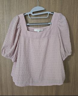 (Category: ) located in . Submitted by mvycloset (Listing ID 1441634636, Image 1). Description: .
