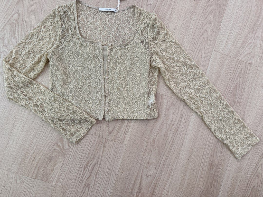 Lace Cardigan with singlet (Category: Blouses) located in Bukit Mertajam. Submitted by ll222 (Listing ID 1441639622, Image 1). Description: .