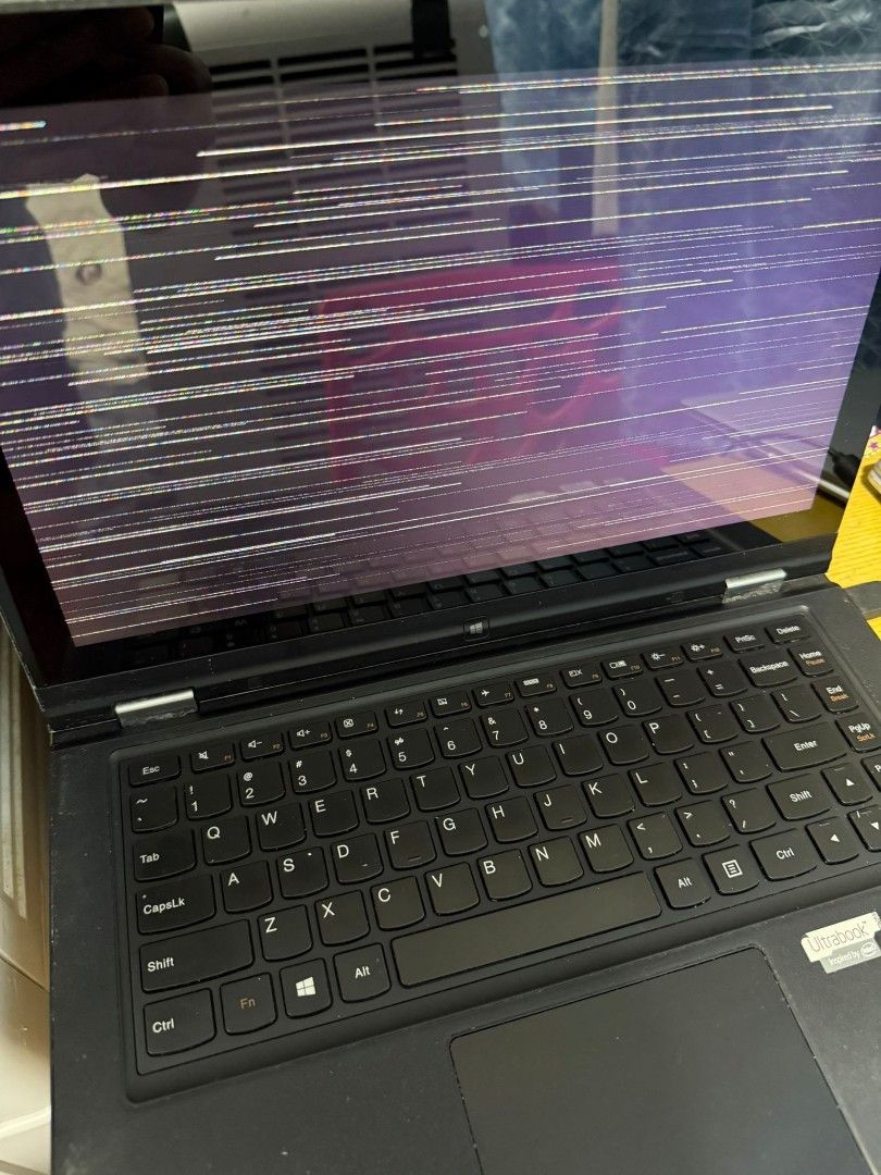 Lenovo Laptop - Screen Issue471989118179092480