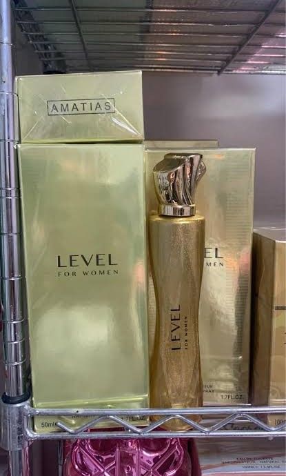 Level for Women Perfume🇯🇵 (Category: Fragrance & Deodorants) located in Manila. Submitted by indaaay (Listing ID 1441757664, Image 2). Description: °original from japan °sprayed once (not for me, madalas perfume ko ay men scents) °originally bought for ¥2,100 or PHP 811.