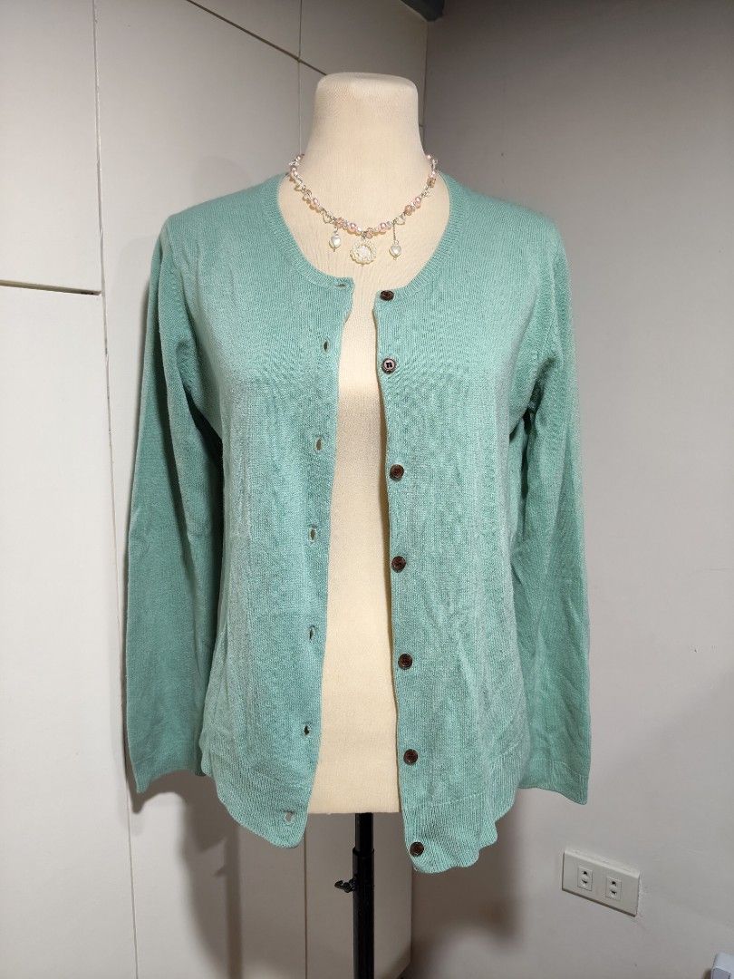 Light Green Button-Up Cardigan (Category: Coats, Jackets and Outerwear) located in Sison. Submitted by muchiberry (Listing ID 1441653700, Image 1). Description: size: m desc: good fabric quality flaws: none overall condition: 10/10 mop: gcash, maribank, maya, bpi. NO COD disclaimer: these are PRELOVED clothes so manage your expectations. all noticeable flaws are listed, but there may be some that are missed. we can discuss more thru chat :>.