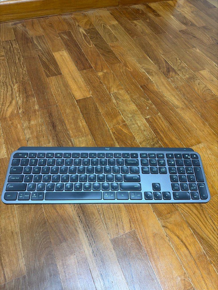 Logitech MX Keys472204768928092160