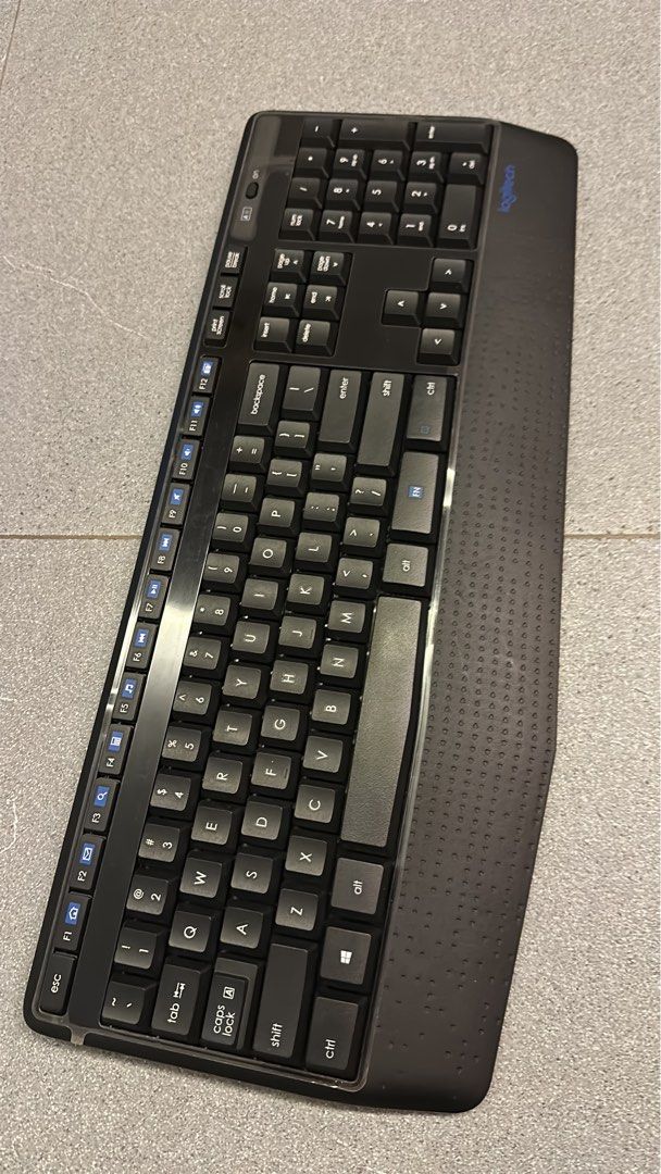 Logitech Wireless Keyboard with Wrist Rest472204773708933120