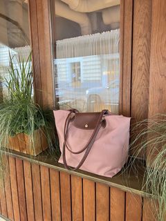 (Category: ) located in . Submitted by iconic.bag (Listing ID 1441760955, Image 1). Description: .