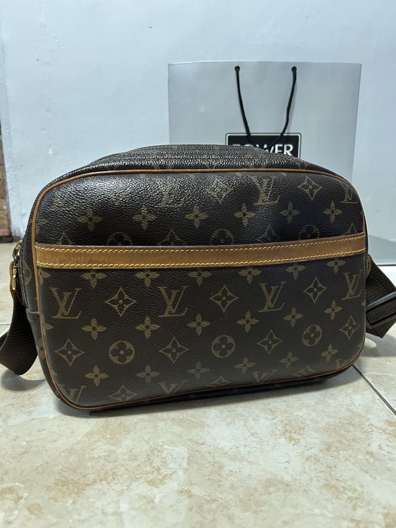 Louis Vuitton Monogram Canvas Crossbody Bag (Category: Luxury Bags & Wallets) located in Manila. Submitted by minmin061313 (Listing ID 1441703457, Image 1). Description: Price 20,000 (nego) Selling Louis Vuitton Monogram Reporter PM Crossbody Bag (M45254) Classic and timeless LV piece with the iconic monogram design and genuine leather trim. Spacious and practical for everyday use, travel, or styling casual and luxury outfits. • Model: Reporter P