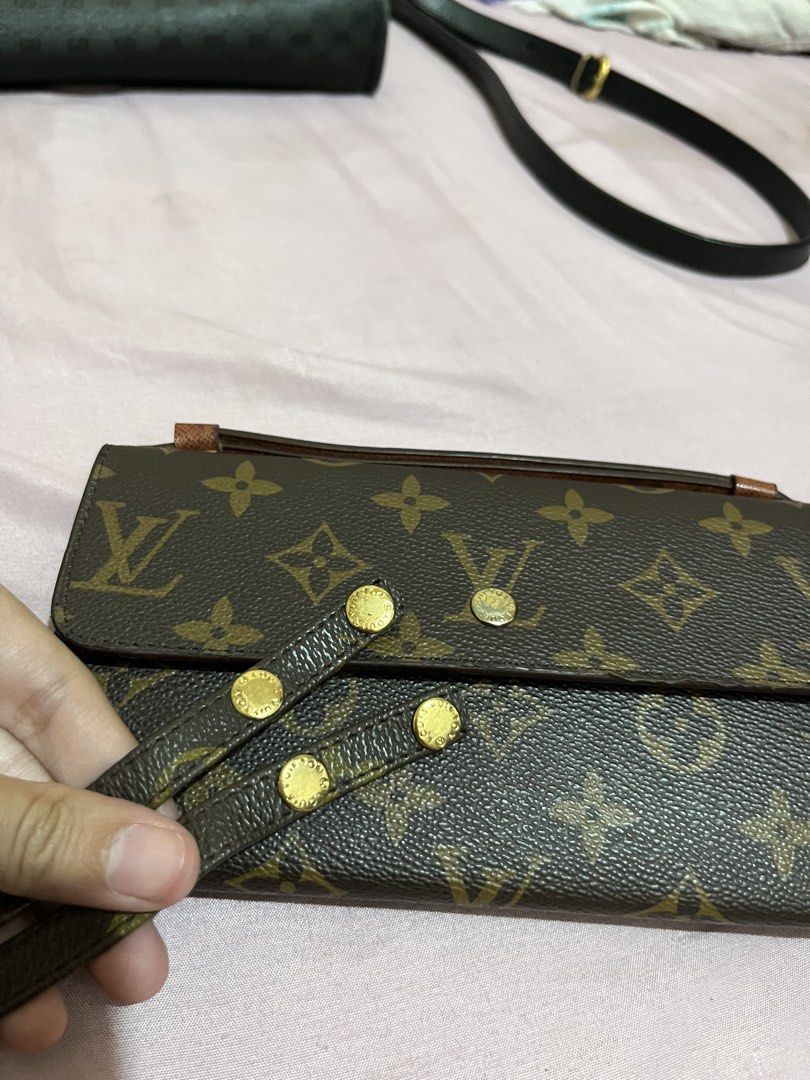 Louis Vuitton Wallet/Sling Bag (Category: Luxury Bags & Wallets) located in Manila. Submitted by rckydlcrz (Listing ID 1441679874, Image 2). Description: .