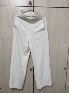 (Category: ) located in . Submitted by s_ophie_s_wardrobe (Listing ID 1441763887, Image 1). Description: .