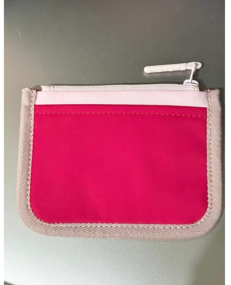 Lululemon True Identity Card Wallet (Category: Wallets & Card holders) located in Tagbilaran City. Submitted by extrazing (Listing ID 1441751506, Image 2). Description: Guaranteed authentic. Purchased from Lululemon store in Canada. 2 pcs available. Price includes shipping fee from Visayas :) .