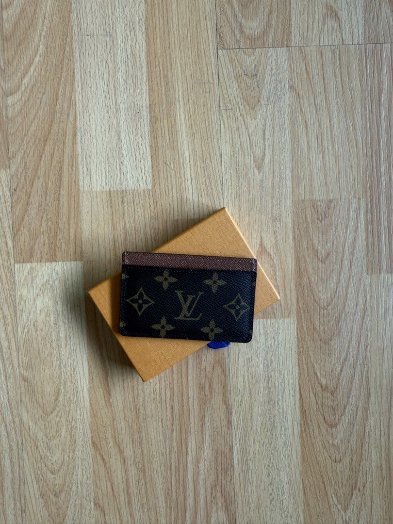 LV Monogram Card Holder Brown Canvas (Category: Luxury Bags & Wallets) located in Quezon City. Submitted by declutterwithmeee0555 (Listing ID 1441630264, Image 1). Description: LV Monogram Card Holder Brown Canvas Condition: Brand New Inclusions: Box, Dustbag Microchipped SRP 35K+.