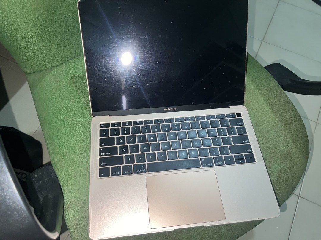 MacBook Air 13 Inch (2019)