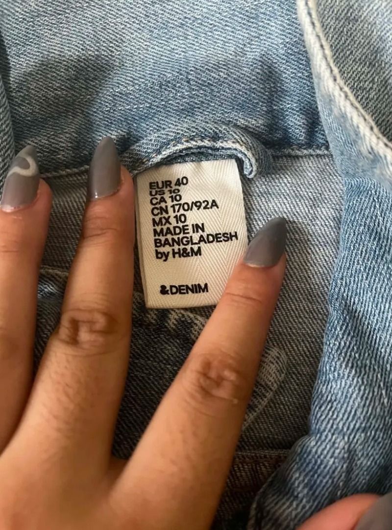 Mango denim Jacket (Category: Coats, Jackets and Outerwear) located in Pasig City. Submitted by closet_reframe (Listing ID 1441612213, Image 2). Description: brand new, lost tag. Quality denim fabric that holds its shape well. Clean stitching and solid construction. Never worn. S: L.