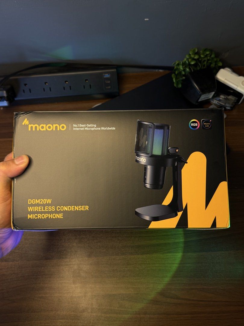 Maono DGM20W Wireless condenser microphone (Category: Microphones) located in Bacolod City. Submitted by BWMCAROUSEL (Listing ID 1441654133, Image 2). Description: Brandnew, opened just for unboxing .