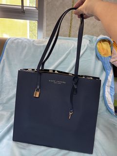 （分類：）位於 。 由 kt.selling 提交（商品編號 1441674047，圖片 1）。簡介： 。
