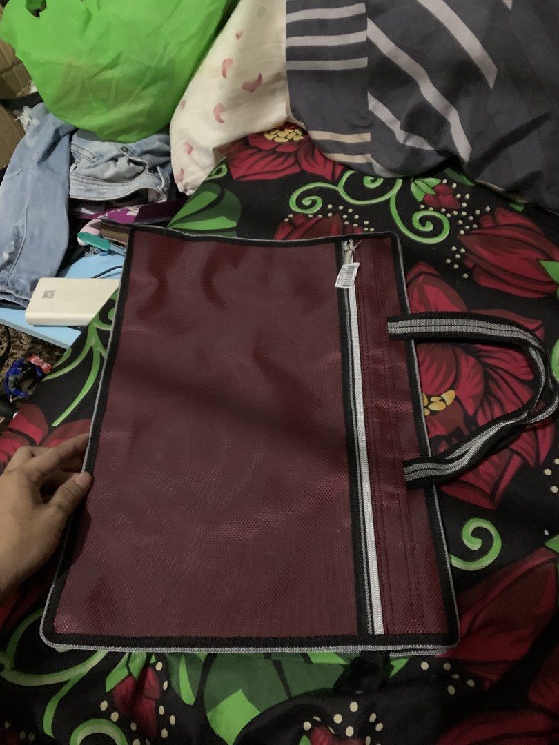 Maroon Document Bag | Zipper File Organizer Bag with Handle | Durable Material (Category: Laptop Bags & Sleeves) located in San Juan, La Union. Submitted by declutteringog7 (Listing ID 1441646322, Image 2). Description: ✅ BEST FRONT / MAIN PICTURE: THE FIRST PHOTO 📸 (Clear full view of the bag, shows color, design, zipper and handle perfectly) ✅ TITLE Maroon Document Bag | Zipper File Organizer Bag with Handle | Durable Material ✅ CATEGORY Offic