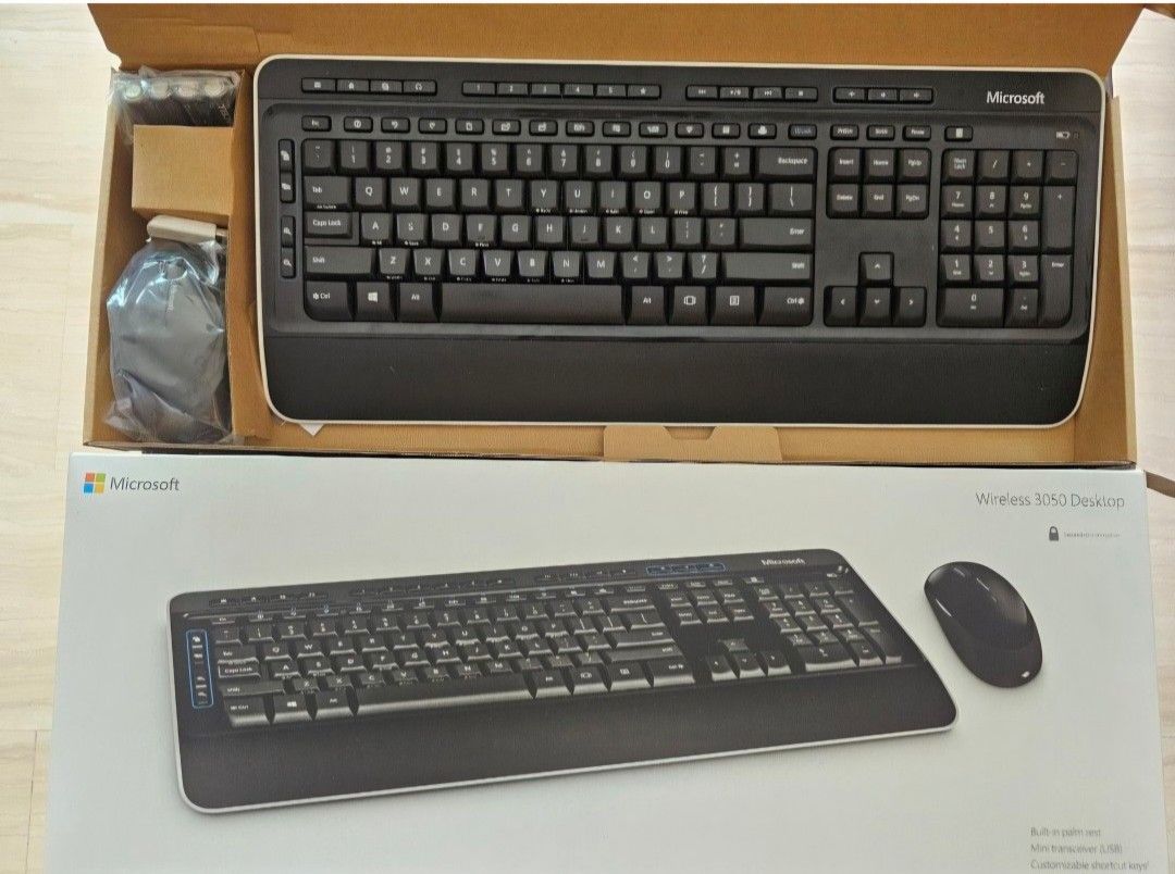 Microsoft Wireless 3050 Keyboard and mouse with battery472088082320599043