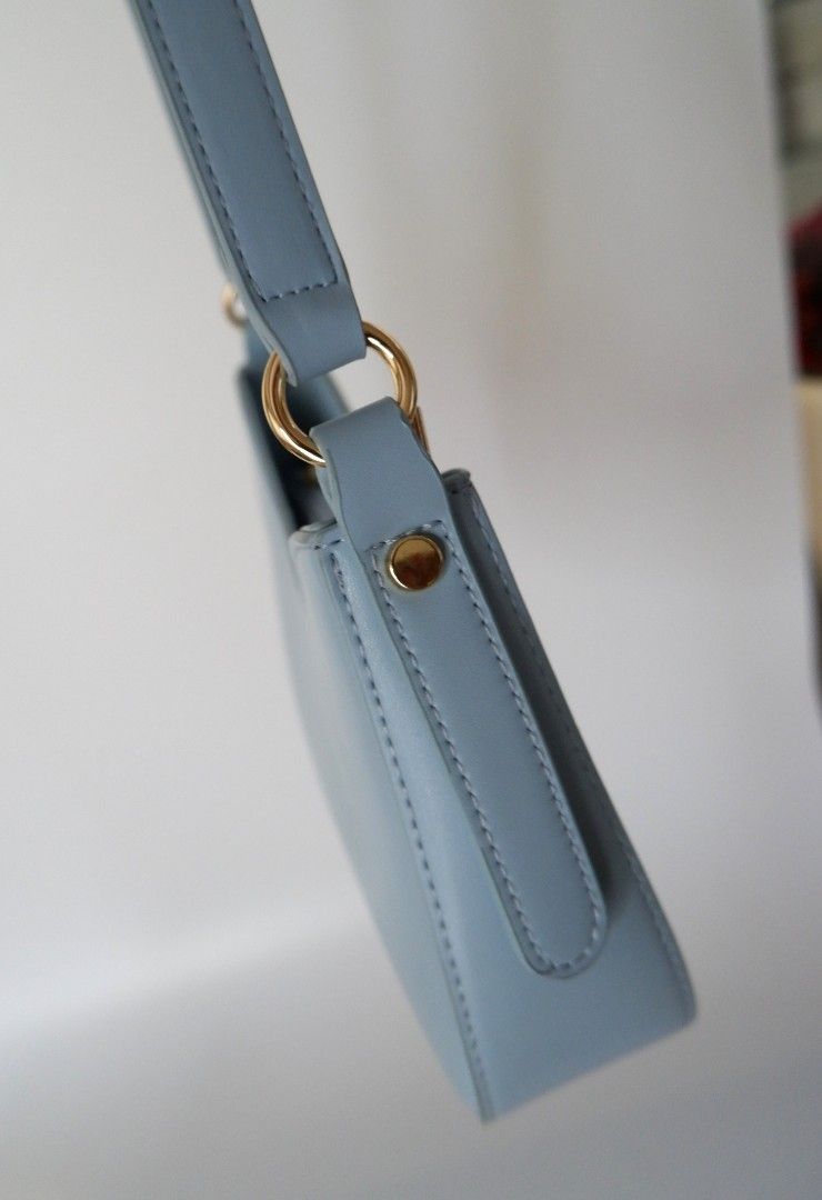 Mossdoom | Shoulder Bag | Baby Blue (Category: Shoulder Bags) located in San Juan City. Submitted by olispace (Listing ID 1441591687, Image 3). Description: Mossdoom Shoulder Bag – Baby Blue condition 10/10 ✨ RFS– Decluttering 📍Brgy. Balong-Bato, San Juan City MOD: Lalamove/J&T MOP: Gcash.