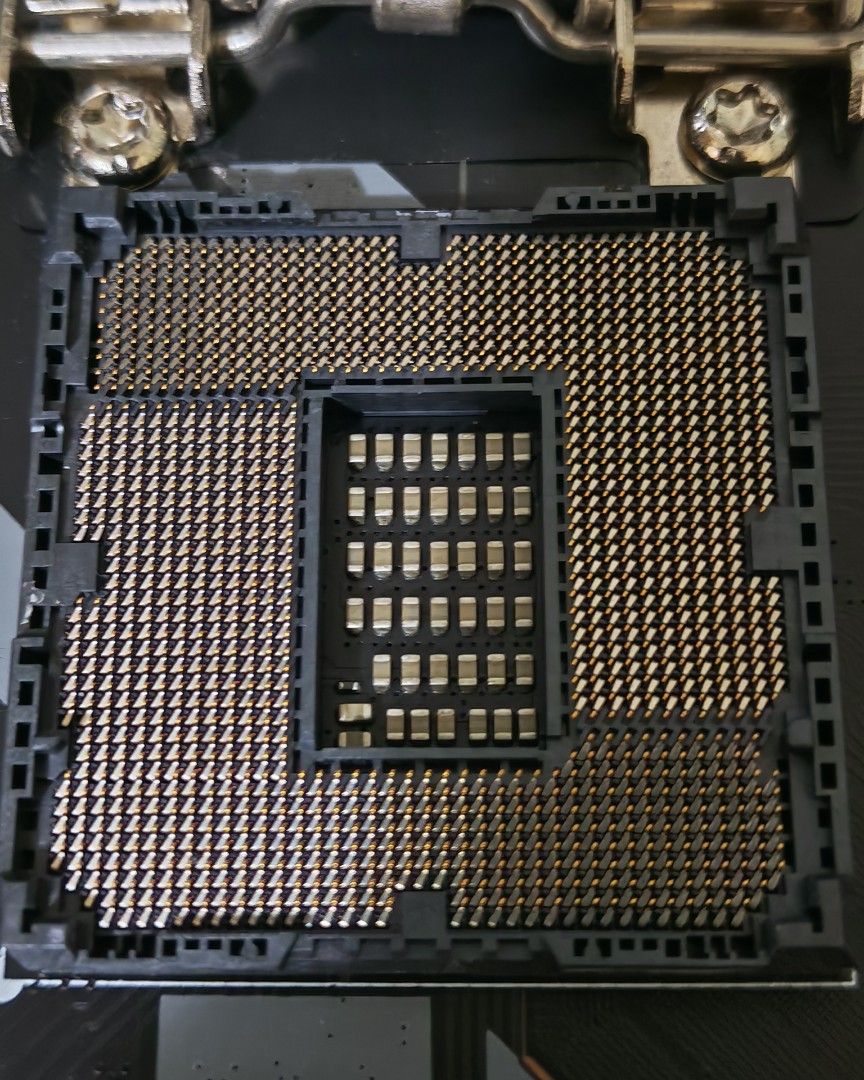 MSI Z490 TOMATAWK Motherboard472325859690434563