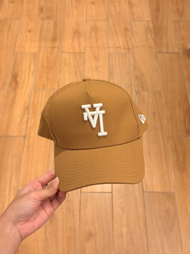 New Era LA Cap (Category: Caps & Hats) located in Mandaluyong City. Submitted by boopiefinds (Listing ID 1441744826, Image 1). Description: .