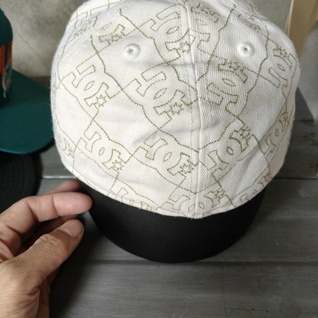 New Era x DC (Category: Caps & Hats) located in Batangas. Submitted by kuyacythrift (Listing ID 1441779853, Image 3). Description: excellent condition color rate 9 no issue tags dimes and size see photos payment first GCASH BDO BANK TRANSFER.