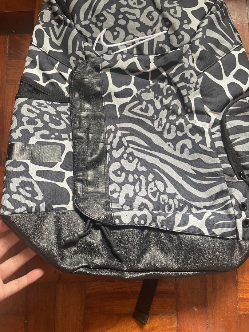 Nike Elite Bag V2 (Category: Backpacks) located in Quezon City. Submitted by pastforward00 (Listing ID 1441639509, Image 2). Description: .