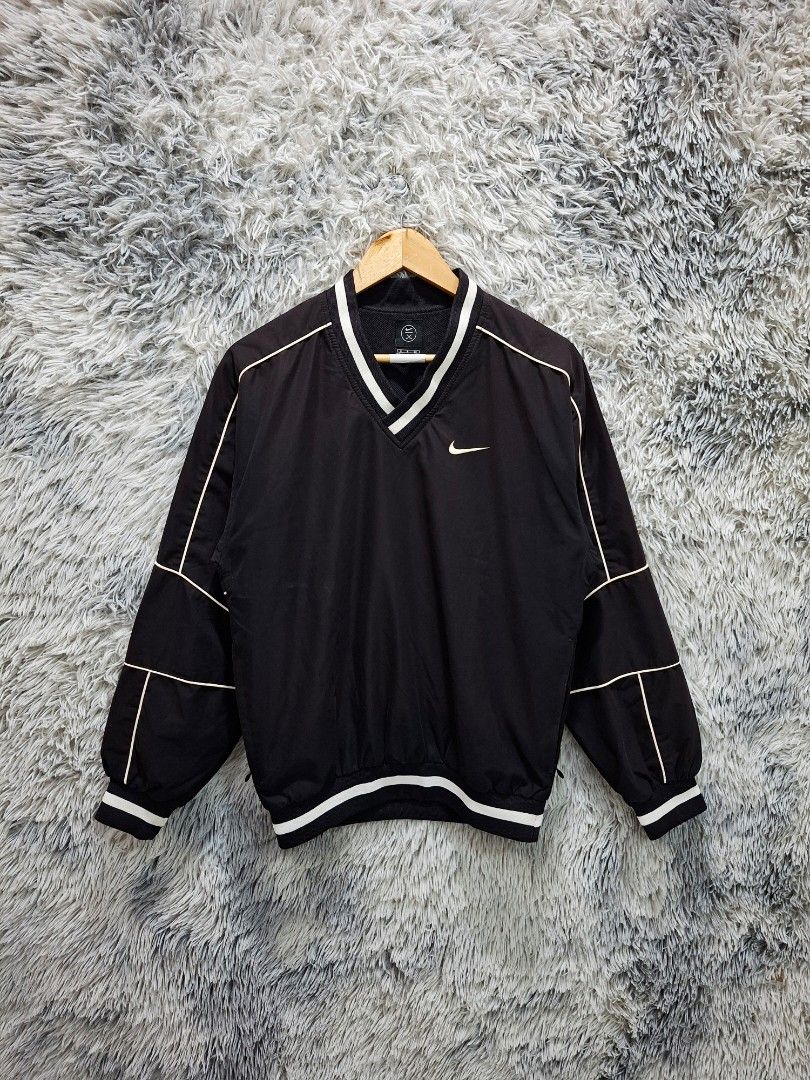 NIKE Vintage Men's Activewear Jackets (Category: Coats, Jackets and Outerwear) located in Rosales. Submitted by simplebyx.ph (Listing ID 1441737285, Image 1). Description: NIKE Vintage Men's Activewear Jackets __________________ Size: Small on tag best fit to medium Width: 20.5 Length: 25 Shoulder: 20 Sleeve: 22.5 (Measured by inches) Issue: None (Colors may vary due to lighting) 9.5/10 | Condition Hand wash & Clean☑ Price: 2250 "See all Slides n