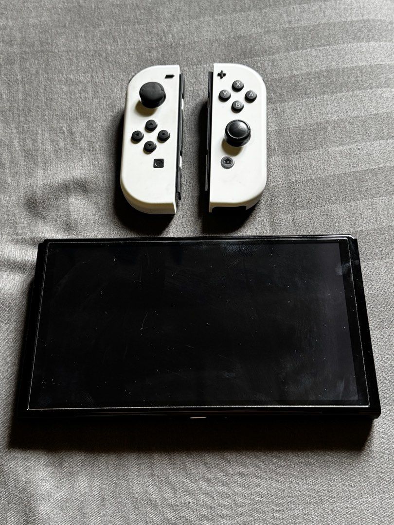 Nintendo Switch OLED (Category: Nintendo) located in Manila. Submitted by junatasjosephjoshua (Listing ID 1441733073, Image 3). Description: FS. Nintendo Switch OLED 8.5K ONLY! Inclusions: Unit itself Orig Charger Armor Case All Orig accesories. Lahat ng kasama sa box nung binili Tempered Glass No SD Card No Games Issues: Signs of usage Replaced Charging Pin Good condition sya. Pwede i-check. Manila Area Can meetup, pick-up, or lalamove (No COD).