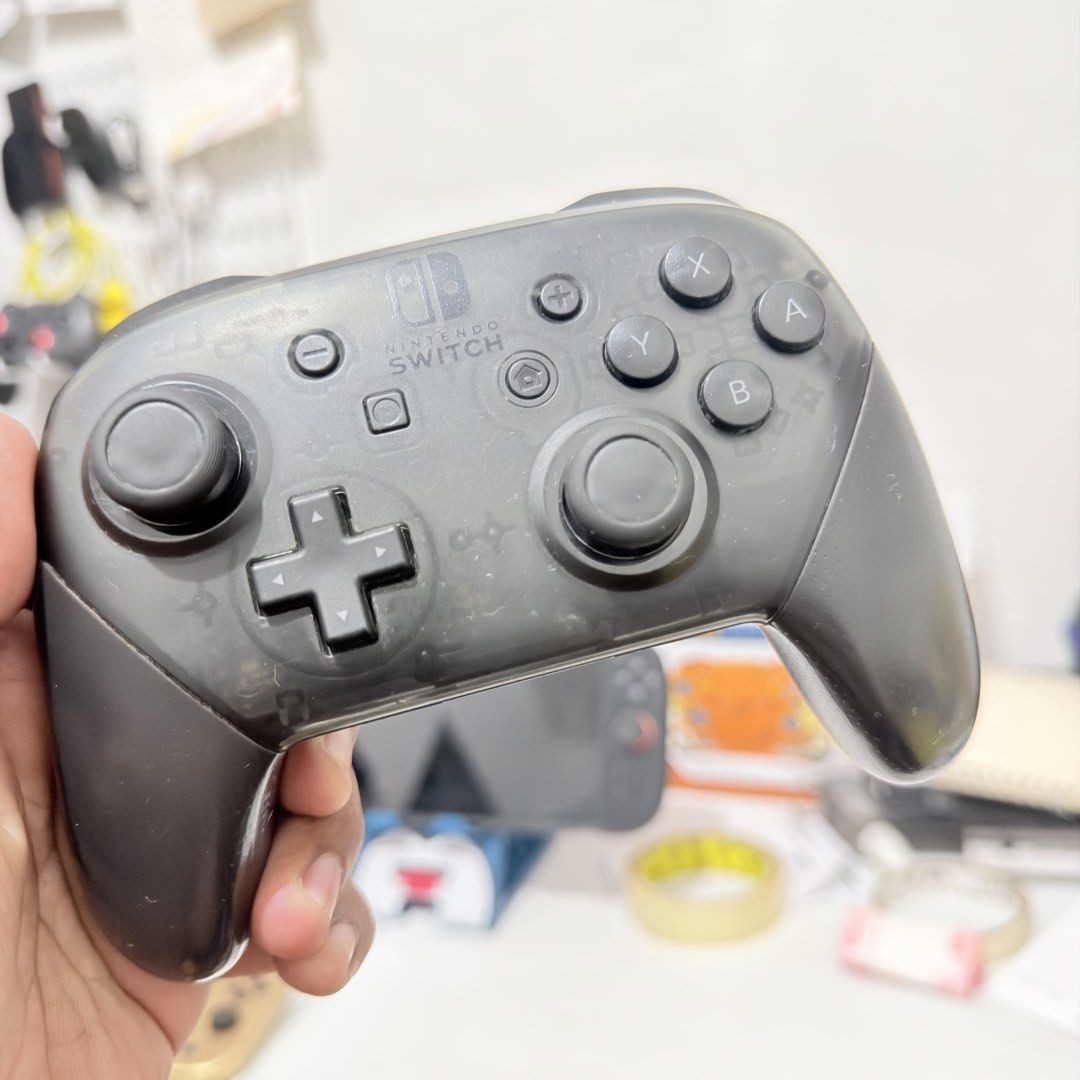 Nintendo switch procon pro controller compatible with v1 v2 oled switch 2 (Category: Controllers) located in Valenzuela. Submitted by gearpandaph (Listing ID 1441773892, Image 2). Description: Nintendo switch procon pro controller compatible with v1 v2 oled switch 2 No functionality issue Some sign of usage Valenzuela area po me.