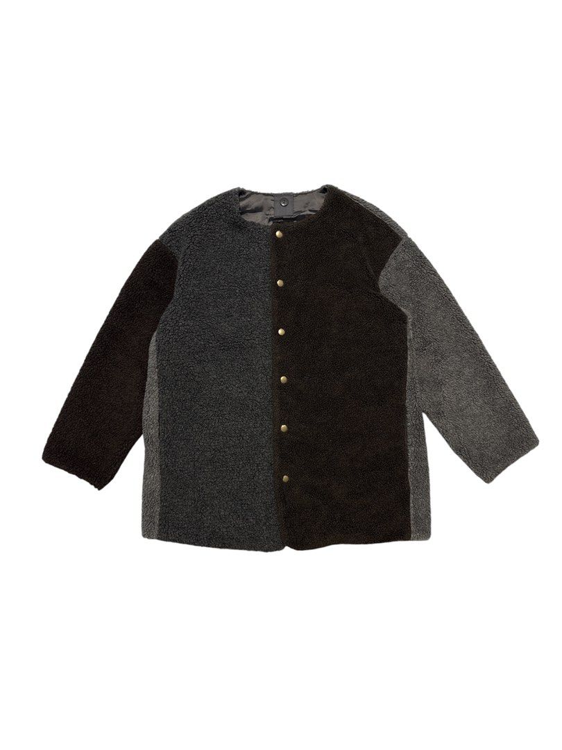 Nénet Colorblock Boa Fleece (Category: Coats, Jackets and Outerwear) located in Cagayan de Oro. Submitted by thatsdopethrift (Listing ID 1441697729, Image 1). Description: Authentic Nenet colorblock boa fleece jacket. Features a high-quality textured patchwork design in charcoal gray and dark brown panels. Comfortable collarless construction with heavy-duty front snap buttons. Perfect statement piece for casual layerings, street fashion, or cold 