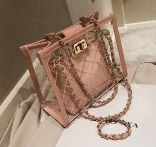 (Category: ) located in . Submitted by tinythotz (Listing ID 1441720392, Image 1). Description: .