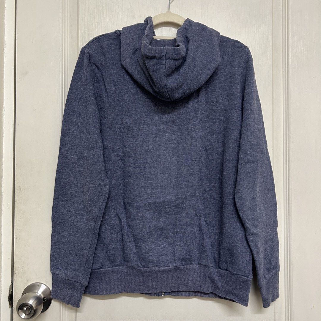 Preloved | Primark Blue Zip-up Hoodie (Category: Coats, Jackets and Outerwear) located in Caloocan City. Submitted by trisdeclutters (Listing ID 1441716110, Image 3). Description: Last price already Women's hoodie (pwede unisex) Width: 21" Length: 24" Sleeve length: 23" With 2 pockets Signs of usage only ‼️no reservations, exchange, cancellation, return, refund‼️.