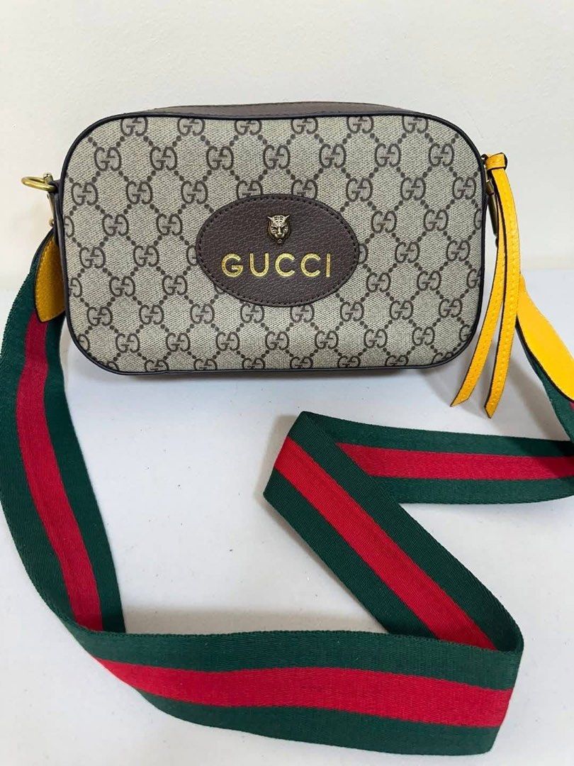 Preloved sling (Category: Luxury Bags & Wallets) located in Los Banos. Submitted by ditasbautista2329 (Listing ID 1441621669, Image 3). Description: Preloved guccciii sling bag Good as nee Medium Actual pictures posted What you see is what you get.