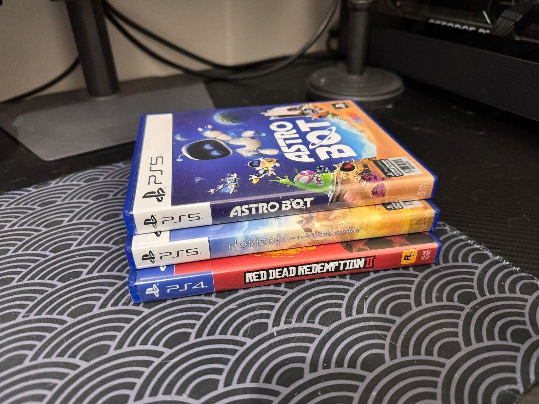 PS5 Slim Disc Version w/ Game Bundle (Category: PlayStation) located in Manila. Submitted by shiand (Listing ID 1441558057, Image 2). Description: Selling my PS5 Slim Disc Version •Bought November 2025 •Used for only 3 months •With original box and complete accessories •Excellent condition Included: 🎮 PS5 Slim Disc Version •1 Original DualSense Controller •FREE Dobe Charging Dock •FREE Dust Cover •FREE PS Plus Premium Account (valid until Novemb