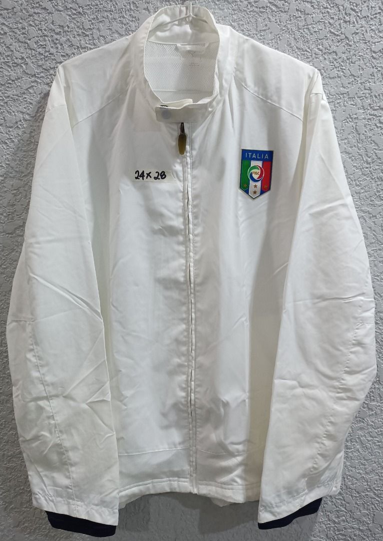(PRICE DROP) - PUMA ITALIA SOCCER WINDBREAKER JACKET FIGC (Category: Coats, Jackets and Outerwear) located in Calamba. Submitted by rootsph (Listing ID 1441670097, Image 1). Description: Details: Fits XL. Dimes: 24W x 28L Color: White Condition: Excellent, no issue, neck tag faded and cut wash tags (half of QR code still visible) Please manage your expectation, item being sold is preloved and not brand new unless stated otherwise. Major and minor