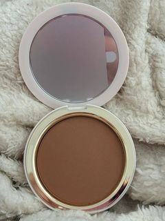 (Category: ) located in . Submitted by carlyyy.lovesbratz (Listing ID 1441655543, Image 1). Description: .