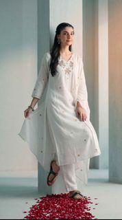 (Category: ) located in . Submitted by intrenddresses (Listing ID 1441735715, Image 1). Description: .