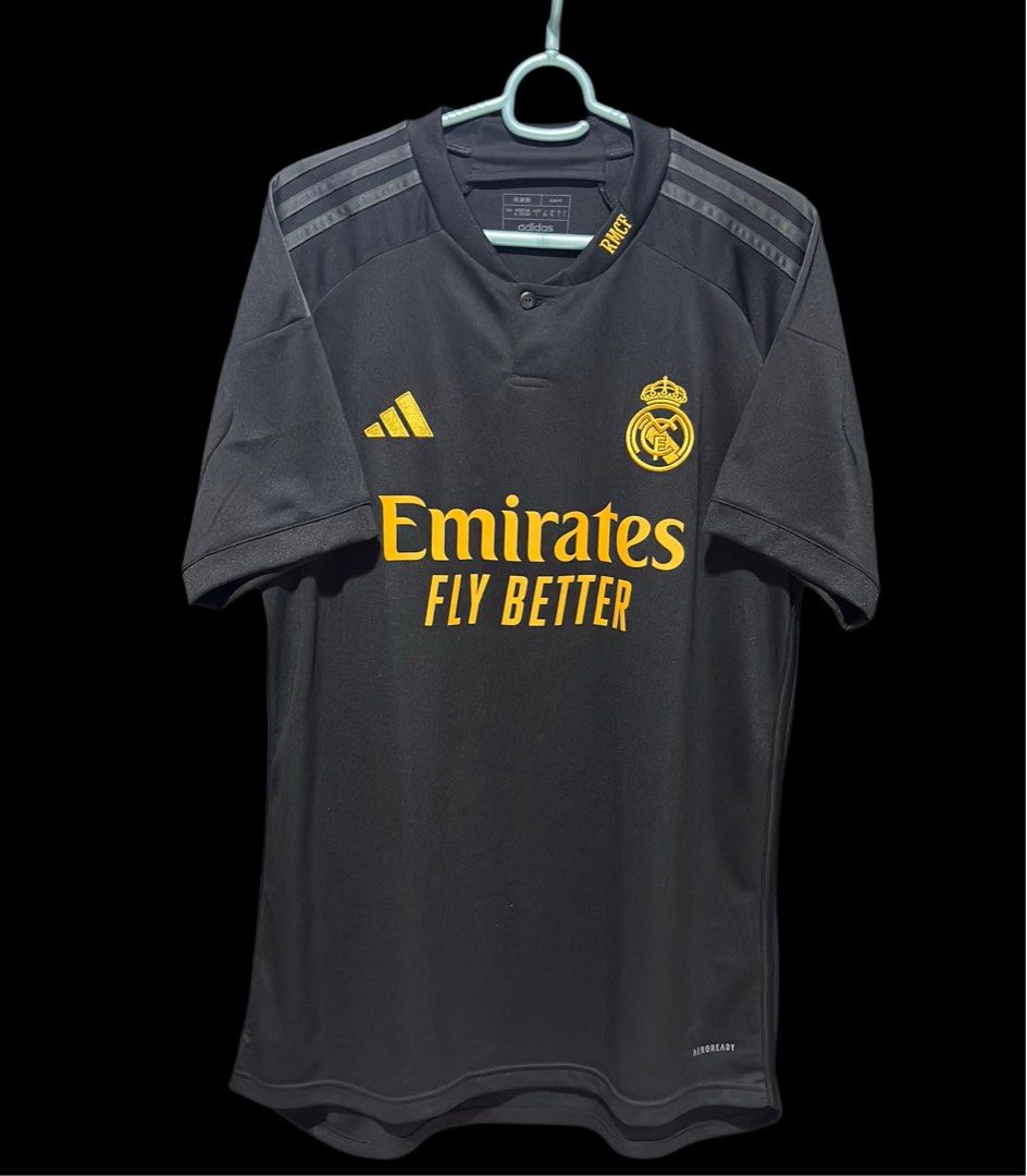 Real Madrid 23/24 (3rd Jersey) (Category: Activewear) located in Singapore. Submitted by jhursea (Listing ID 1439722363, Image 1). Description: Authentic 100% BNWT Size: XL (Fits more to a L) .