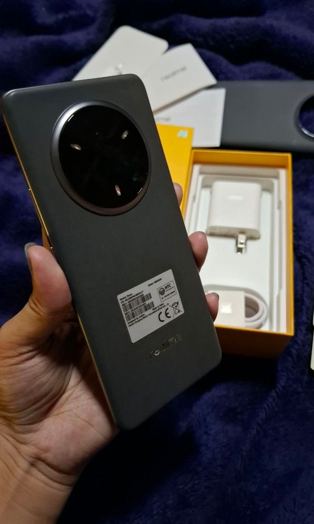 Realme 14 Pro 5G (Category: Realme) located in Rodriguez. Submitted by ethan_james (Listing ID 1441630630, Image 2). Description: Realme 14 Pro 📌price: 11,000 📌Color: Suede Grey 📌Brandnew, Open box 📌 12/256GB Rom 📌Complete package 📌Original 📍can do Meetup,Cod,Lbc.