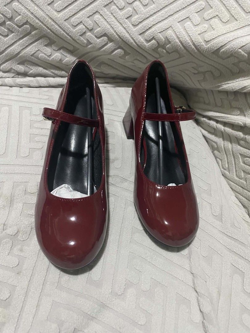 Red Patent Mary Jane Block Heels (Category: Heels) located in Mandaluyong City. Submitted by beaucraft_mnl (Listing ID 1441598987, Image 1). Description: - Shiny red patent leather Mary Jane heels - Secure strap with buckle closure - Comfortable chunky block heel - Includes original box RFS: DOES NOT FIT.