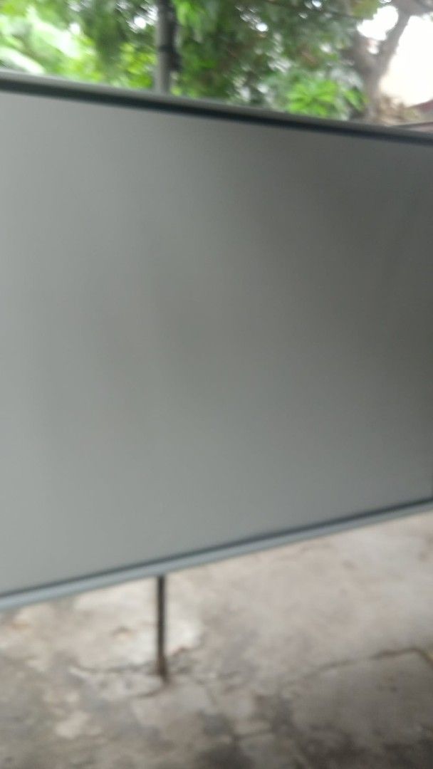 Retractable Projector Screen with Stand (Category: Projectors) located in Manila. Submitted by wisegem-231b (Listing ID 1441701624, Image 2). Description: - Retractable projector screen with easy-to-use stand - White screen surface: [insert width] x [insert height] - Ideal for presentations, home theater, and movie nights - Stand has minor scuffs, but screen is in clean condition - Ready for its next owner!.